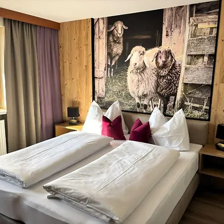 S'acherl Hotel